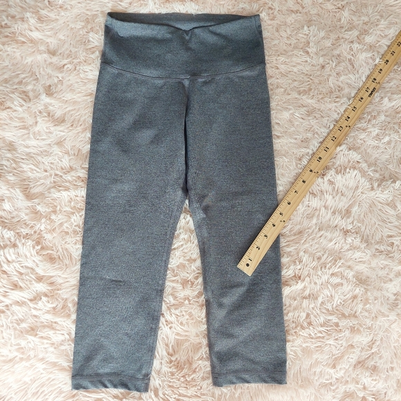 Old Navy Active Leggings - Elevate Leggings - Go Dry - Picture 1 of 6
